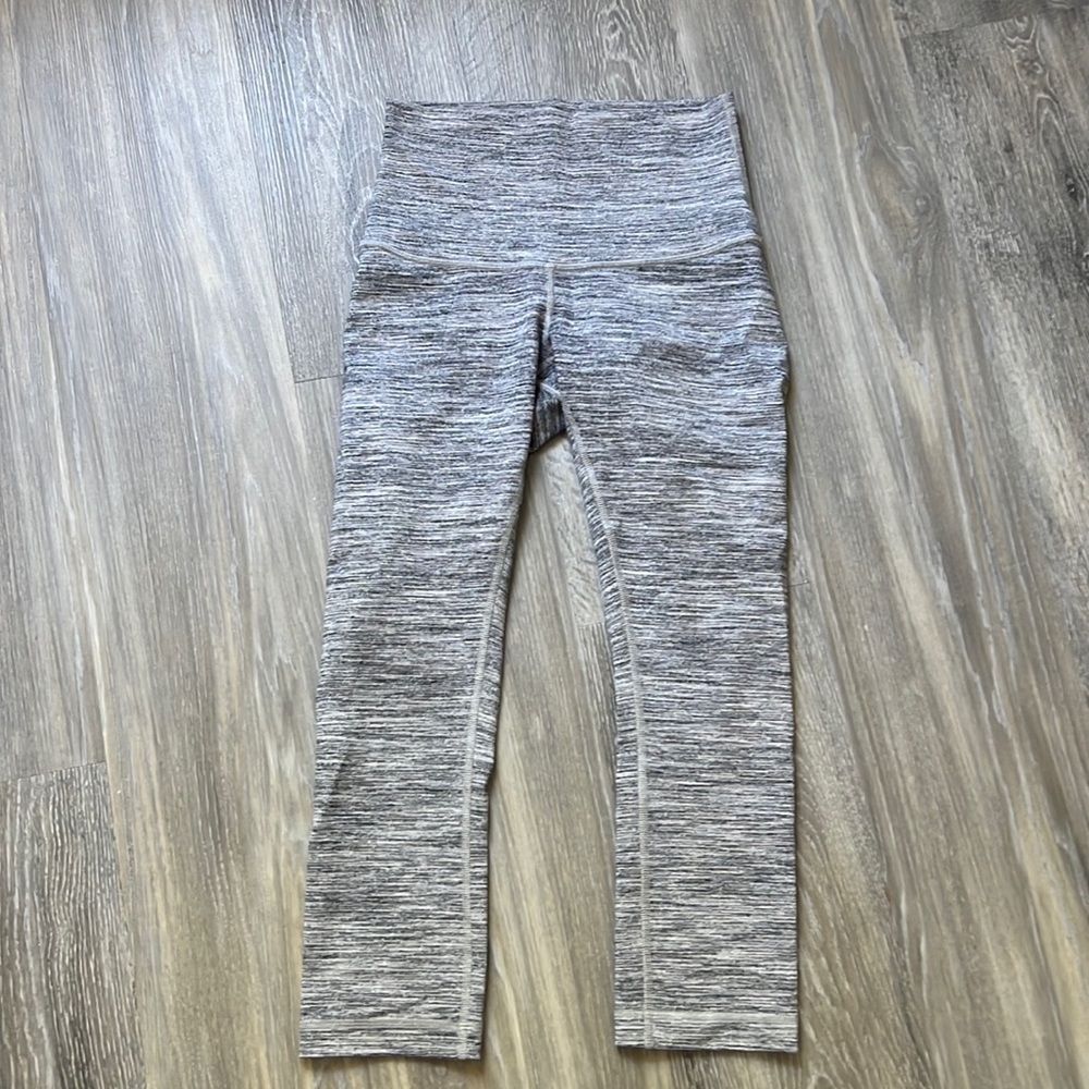 Lululemon Hi- rise crops